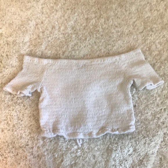 Off the shoulder, short sleeve crop top - Picture 2 of 2